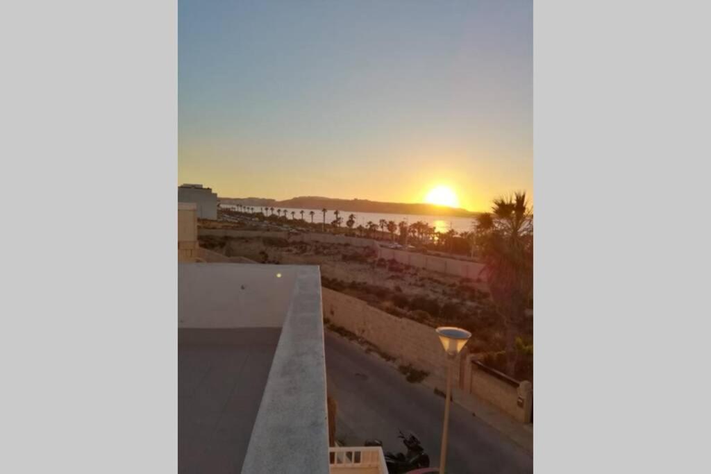 Sunshine Holiday Apartment 5 With Spectacular Seaviews 세인트폴스베이 외부 사진